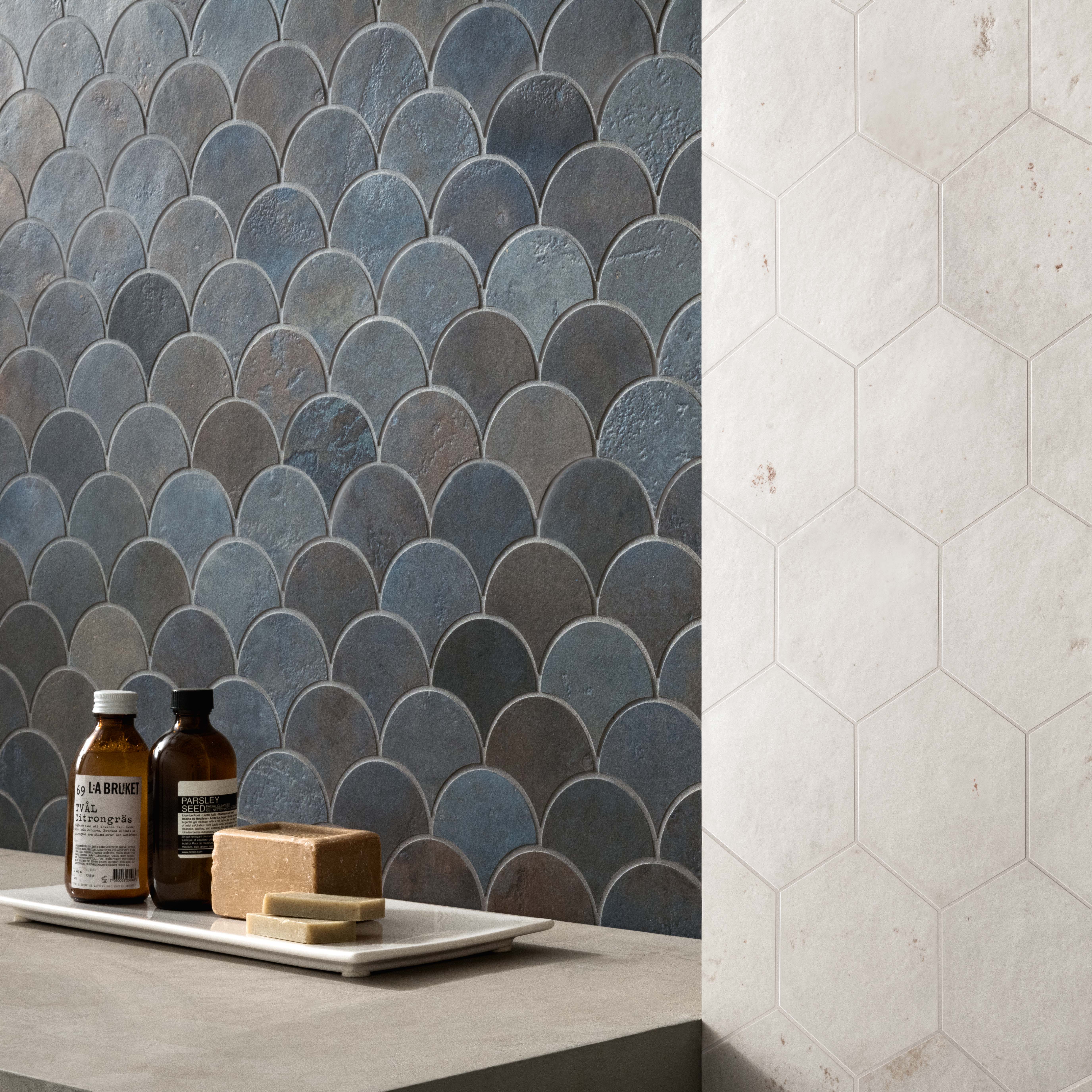 Edimax-Home-Bluelagoon-Shell-Mosaic-12x12-Matte-Roomscene