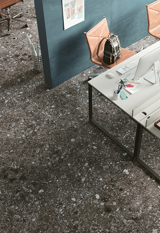 Mirage-Norr-Svart-Matte-Rectified-Roomscene Mirage-Norr-Svart-Matte-Rectified-Roomscene